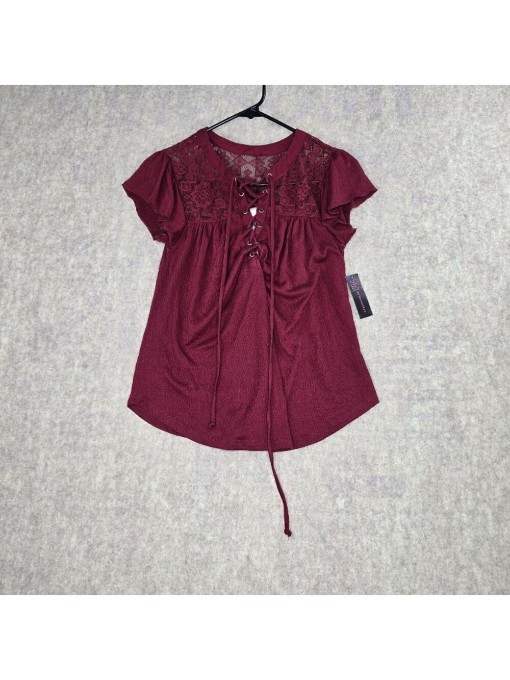 No Boundaries Womens Lace Front Burgundy Top Size M 7–9 Soft Blend Short Sleeves